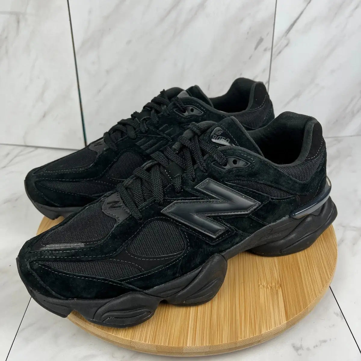 new Ba1_ance 9060 Triple Black UA