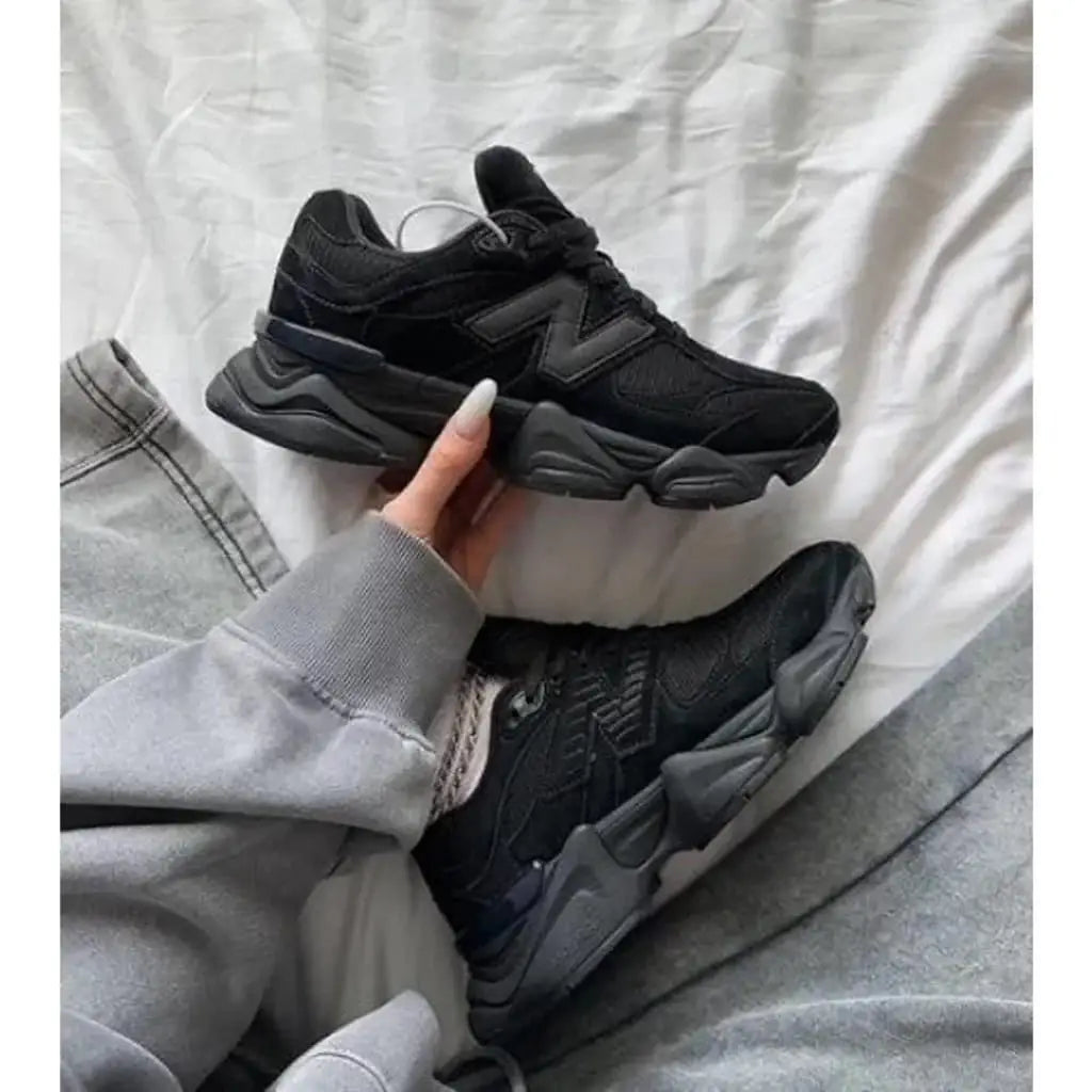 new Ba1_ance 9060 Triple Black UA